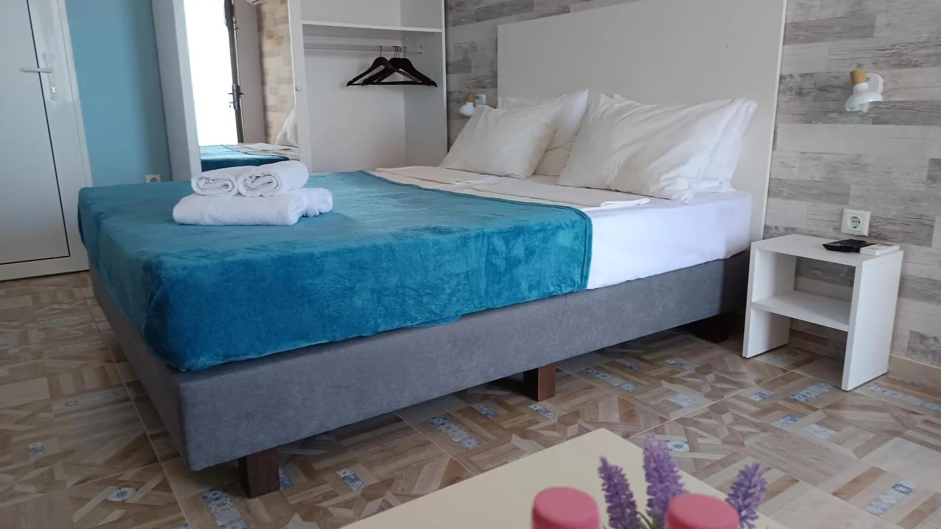 Simada Blue Guesthouse Aranyhomok Vendégház