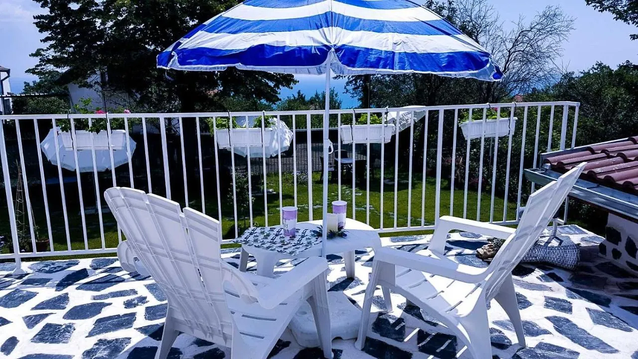 Simada Blue Guesthouse غولدن ساندز بيت ضيافة