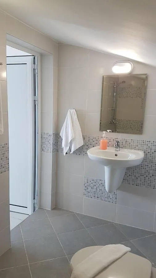 Simada Blue Guesthouse غولدن ساندز