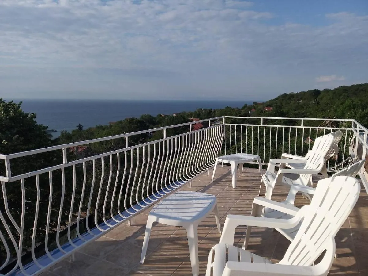 Simada Blue Guesthouse غولدن ساندز بيت ضيافة