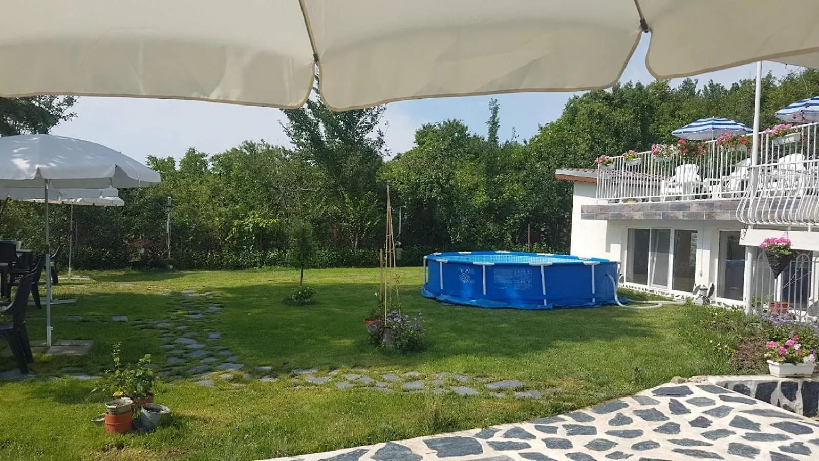 Simada Blue Guesthouse غولدن ساندز بيت ضيافة